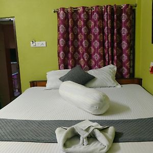 Nirala Resort Hotel & Restaurant